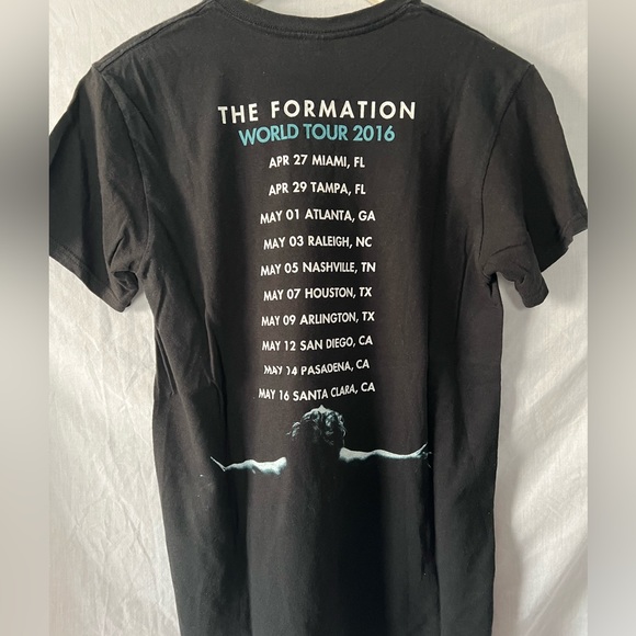 Beyoncé Tour Shirt - Picture 2 of 2